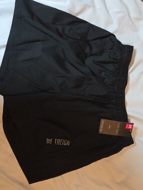 TREIGN Black Athletic Shorts Elastic Waist Large NWT